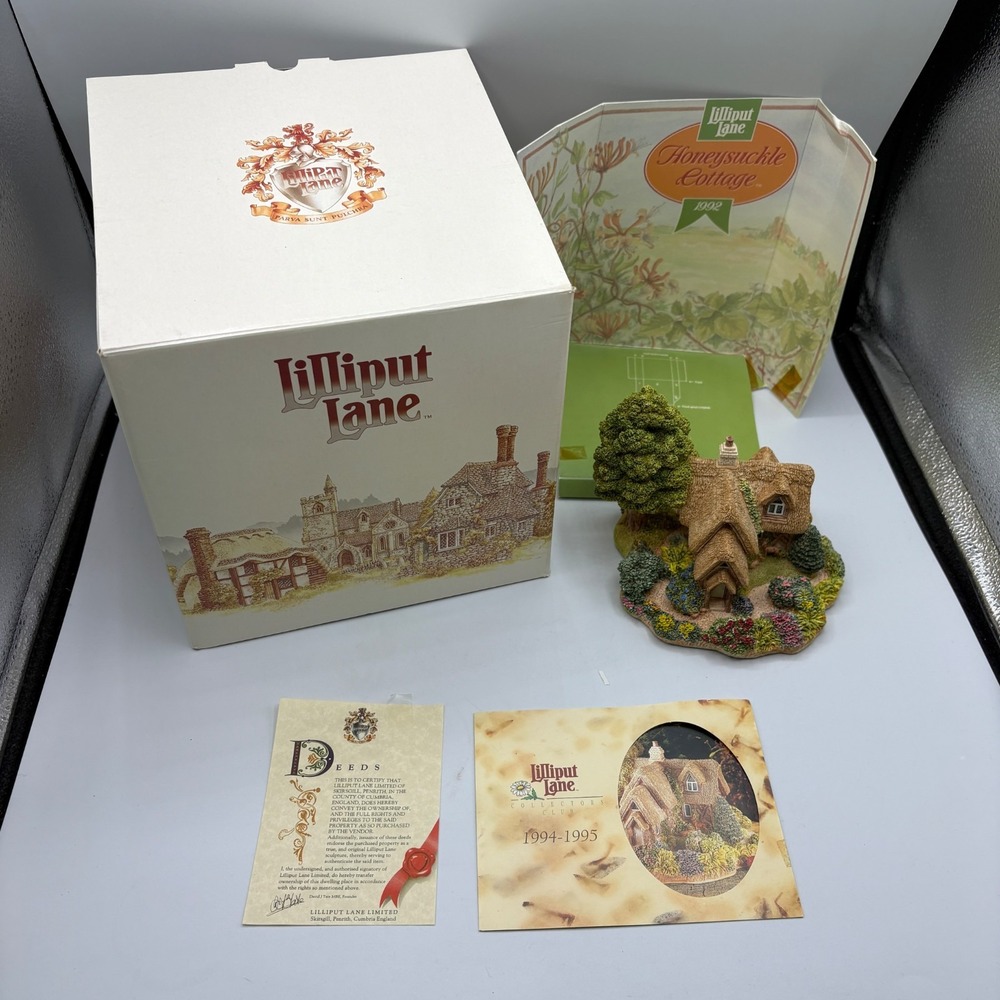 Lilliput Lane Woodman's Retreat 1994/95 Collectors Club Box Deed Brochure